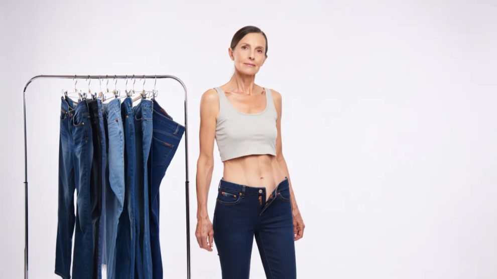 Low-Rise Jeans That Fight Your Shape